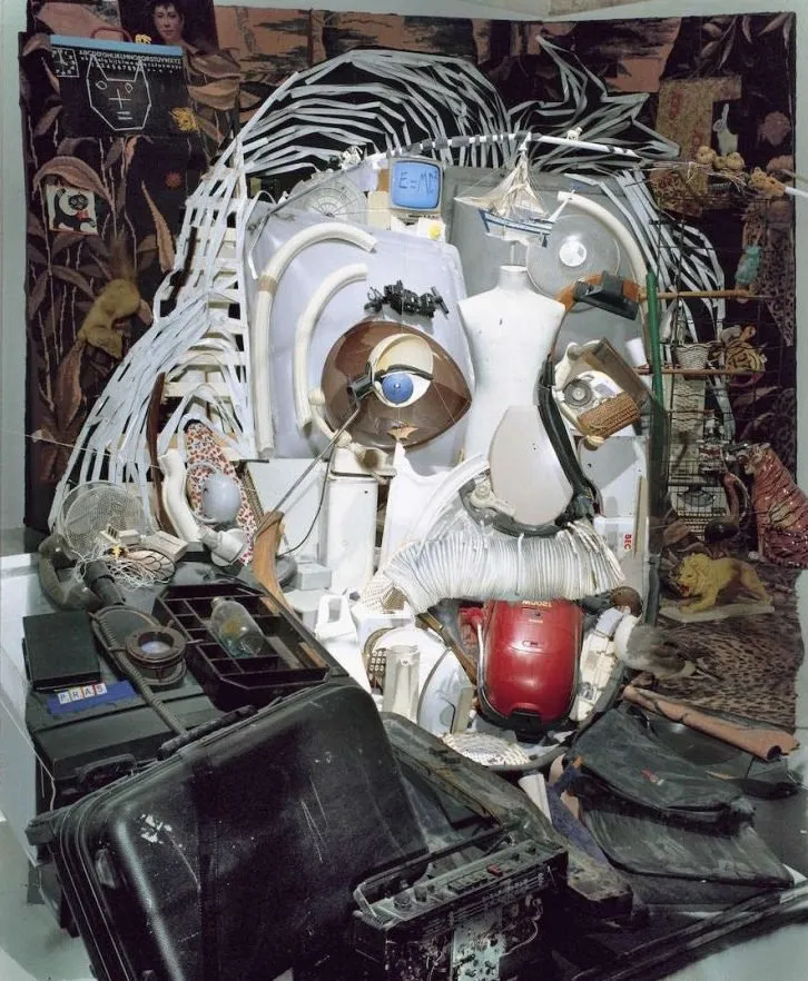 Retrato de Albert Einstein por Bernard Pras hecho con basura