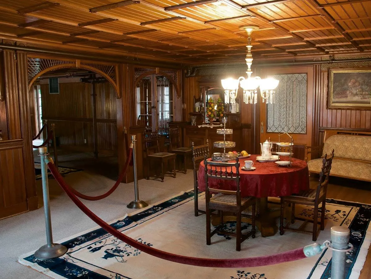 Comedor de la mansión Winchester