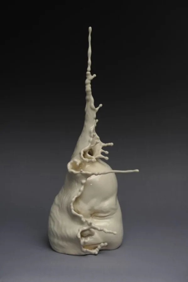 Escultura «Wash Away» de Johnson Tsang (2015)