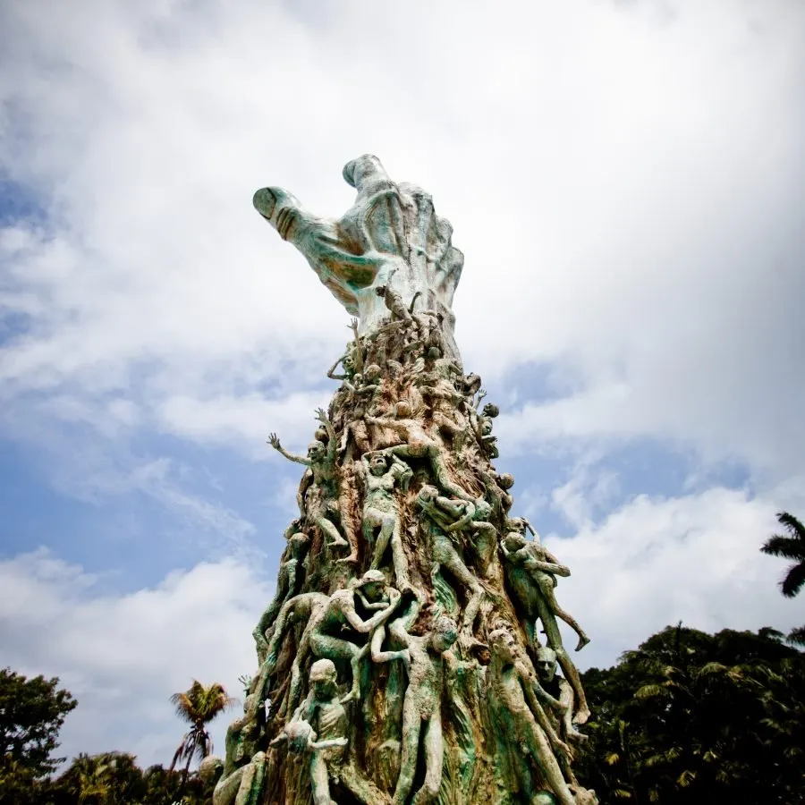 Monumento holocausto miami tomas hawk 01
