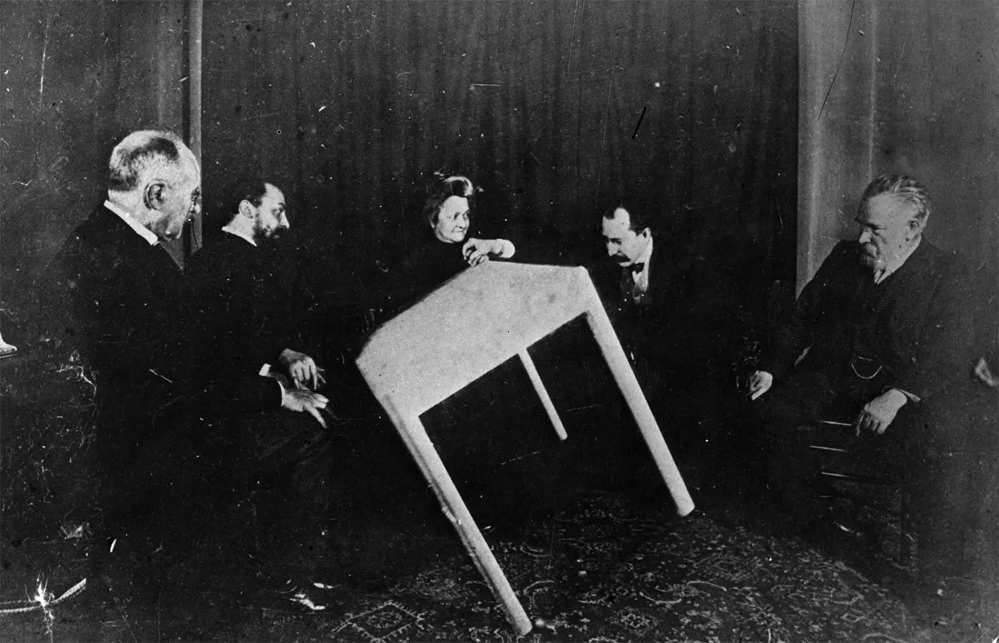 Sesion espiritismo 1900
