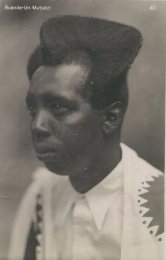 Postal colonial con el retrato de un hombre con el peinado amasunzu