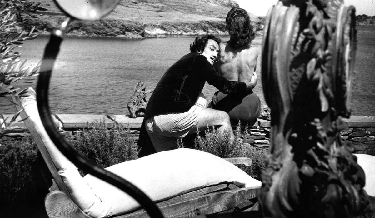En casa de Salvador Dalí, por Charles Hewitt